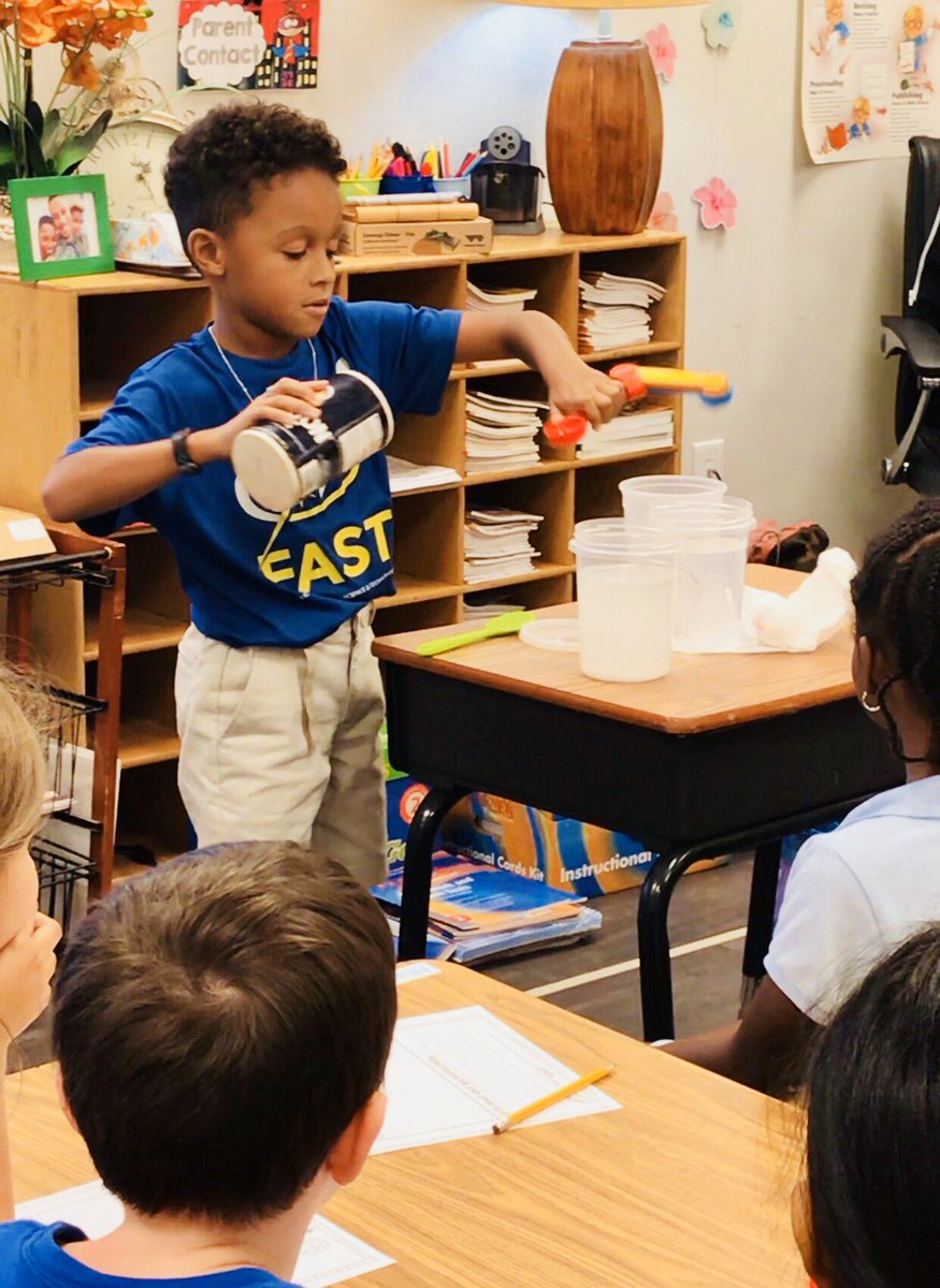 #TBT - lots of experiments and inquiry with my former 2nd grade scholars <a href="/FASTK8Charter/">FAST Charter School</a> - missing you guys. I appreciate you guys sharing me with my adult learners now :-). 🥼🌈🧑🏼‍🔬⚡️👩🏾‍🔬🍎👨🏽‍🔬 <a href="/FultonCoSchools/">FultonCountySchools</a>