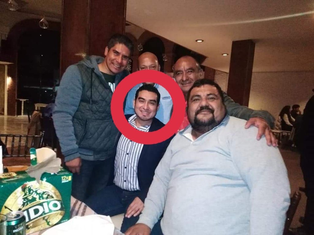 MetooMayab's tweet photo. EDÉN VALLE SALAS ⚠️⚠️⚠️⚠️Actual maestro de la UADY. https://t.co/dmHN1LMY0r