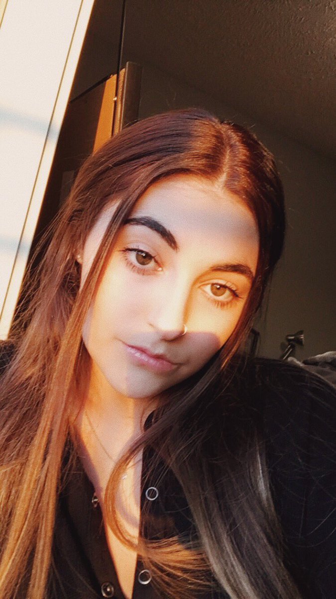 jaygoltl's tweet photo. aminé once said, “she’s a bad thing, fine ass hell” https://t.co/w9egIeQwG1