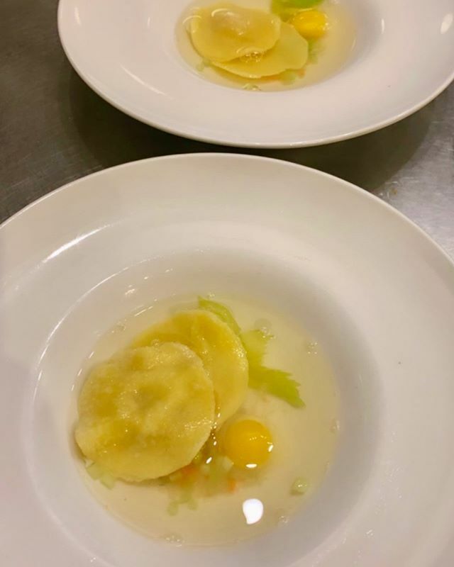 julietunionsq's tweet photo. zuppa: consomme of prosciutto + parm, ravioli, and one quail egg
#cinemaparadiso #romanholiday #roma #dinneratjuliet #UnionSquareMA #SomervilleMA #JulietStyle #ServiceAllDay #JulietAndCompany #EveryoneTogether #EatThis https://t.co/kMwnDOjBeD https://t.co/8MvxuzIAu1