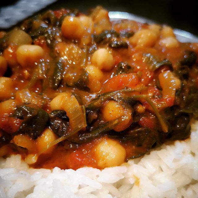 ourbigplanet's tweet photo. Day 16... FAILURE: Chickpea and Spinach Curry which I didn't realize until after that part of the marinade contained some Slimming World curry sauce which has milk in it. The meal was delicious, and vegetarian, but missed the mark for being vegan. I deci… https://t.co/O2EVSbzLfL https://t.co/C6kmghAvVM