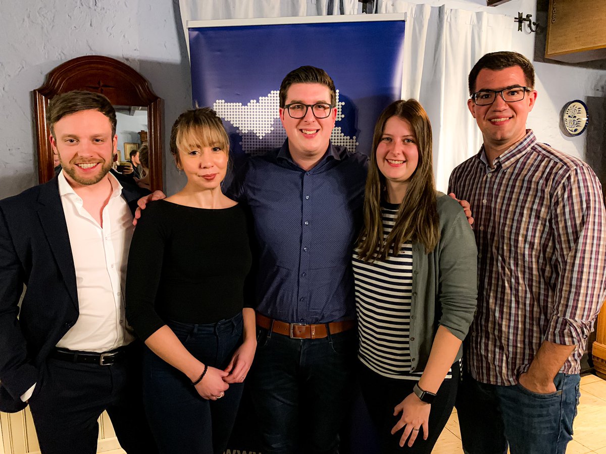 Unser Team für den Landesvorstand der <a href="/jusaar/">Junge Union Saar</a>:
<a href="/freddibecker/">Frederic Becker</a>
<a href="/ManuBrunz/">Manuel Brunz</a> 
Lucy Jacob
Matthias Fries
Charlotte Weber
🚀💪🏼
#zusammenbesser