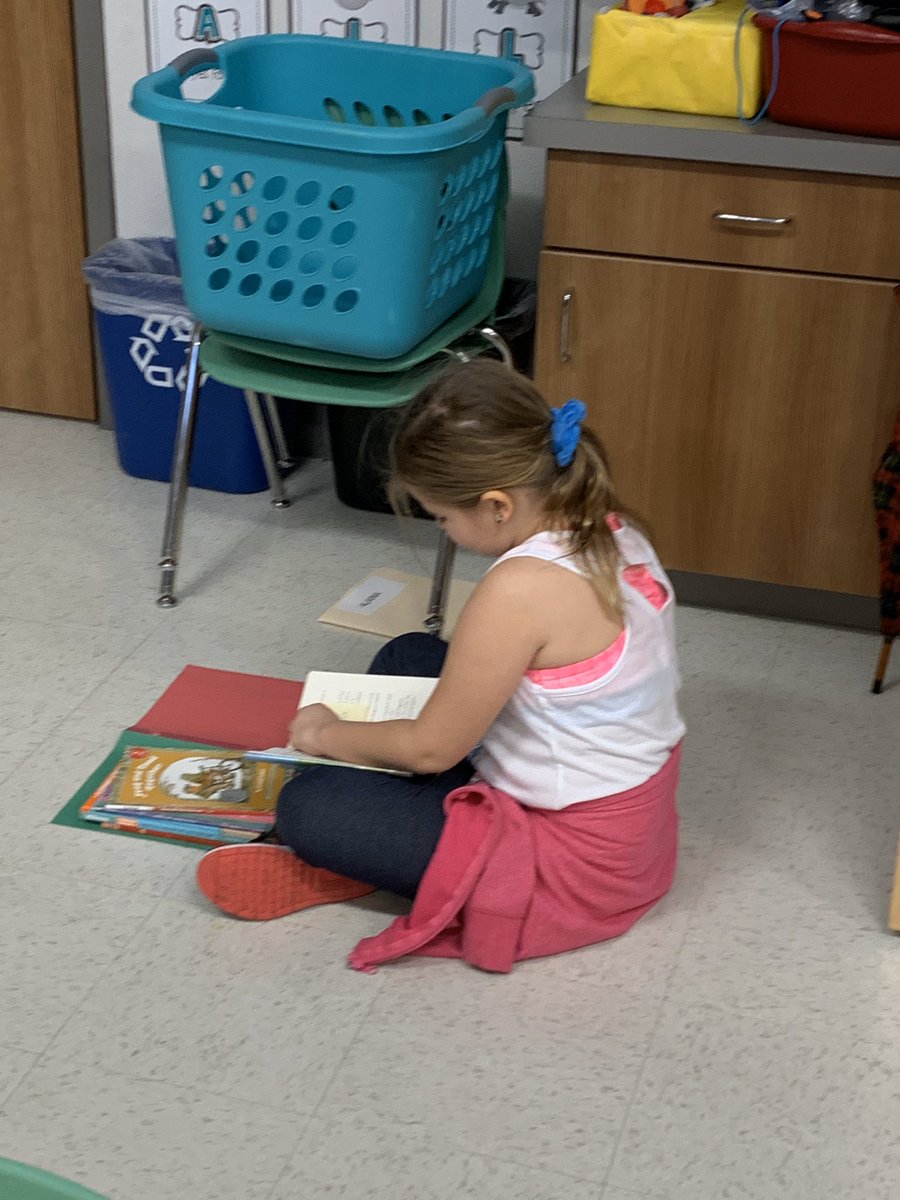 Learners in Mrs. Pugh’s 2nd grade class spent some time this morning working together to see how they can match their voice to the mood of their text.  #unlockingpotential #keystosuccess