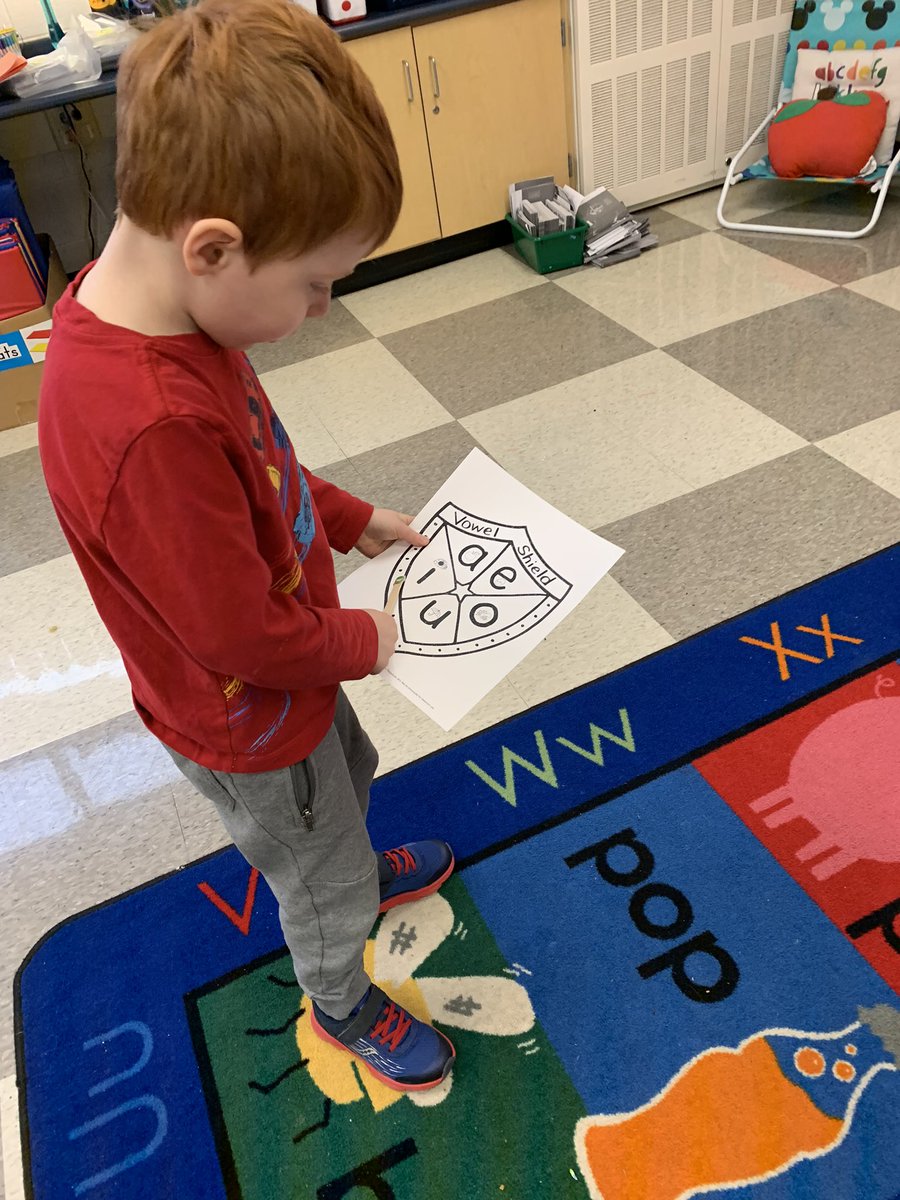 Vowel power!  Kindergarteners are gaining “vowel power” and finding out that Mabel is right...every word DOES have a vowel...even if it is a ‘Y’. So excited to be joining this classroom. ❤️ #lucyphonics @AlexAgius1 <a href="/lynnerkeller/">Lynne Keller</a> <a href="/Erin4511/">Erin Gallagher</a>