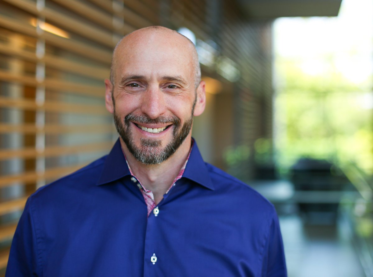 QueensUHealth's tweet photo. We are pleased to announce that  Dr. Steven Smith has been appointed as Vice-Dean Dean Research at FHS, Vice-President, Health Science Research at @KingstonHSC and President and CEO of @KGHResearch Join us in congratulating Dr. Smith on these appointments https://t.co/oq74YdrD7u https://t.co/hhSUWWM3eU