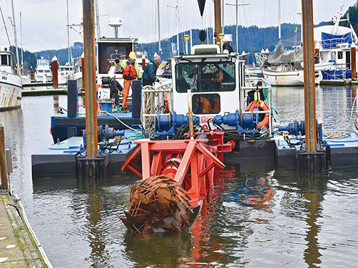 EllicottDredge's tweet photo. Crews representing the Oregon International Port of Coos Bay will be using an Ellicott 360SL Swinging Dragon® dredge, owned by the state of Oregon as part of a marina dredging project that is slated to begin this month. 

 https://t.co/nDwm1Iw15e https://t.co/auNcJB4Wu0