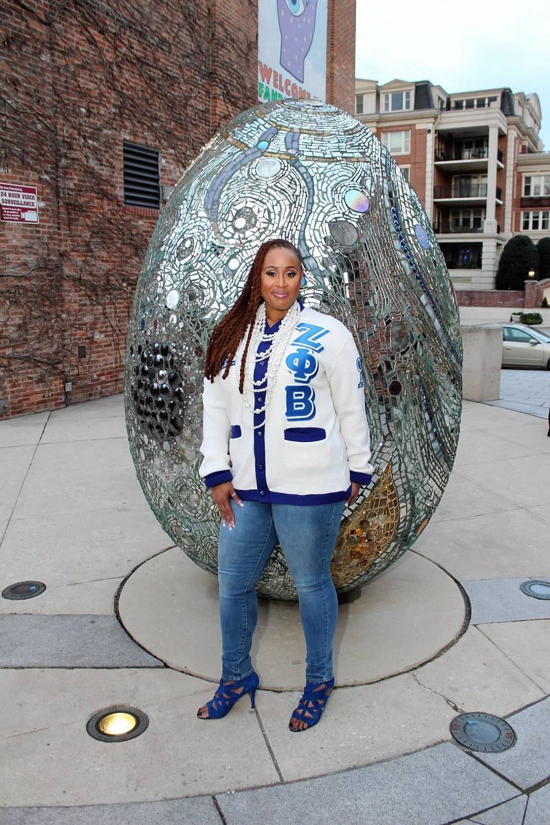 thevoiceofzeta's tweet photo. Zeta Centennial Photo Challenge: Day 16...Doing The Most (Para) HAPPY FOUNDERS’ DAY📸 ‼️
DONE! 🕊💙
_____
#100YearsofFiner
#Fabulous
#Fierce
#FINER
#ForTheLoveOfZeta
#JourneytoCentennial
#ZetaPhiBeta
#ZPhiB2020
#ZPhiB
#Zeta100Challenge
#ZetaProud https://t.co/PJ3B2Imhbp