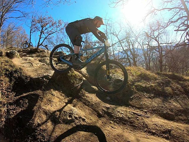 casadeirider's tweet photo. Questo week vado in trasferta!! @emiermio sei pronto? Volete sapere dove giro? 
#raulrider #scott
@scottsportsitalia
@ebikestorebrescia
@mrwolfsolve https://t.co/nsiKqpSKN8 https://t.co/yBkboaPTWX