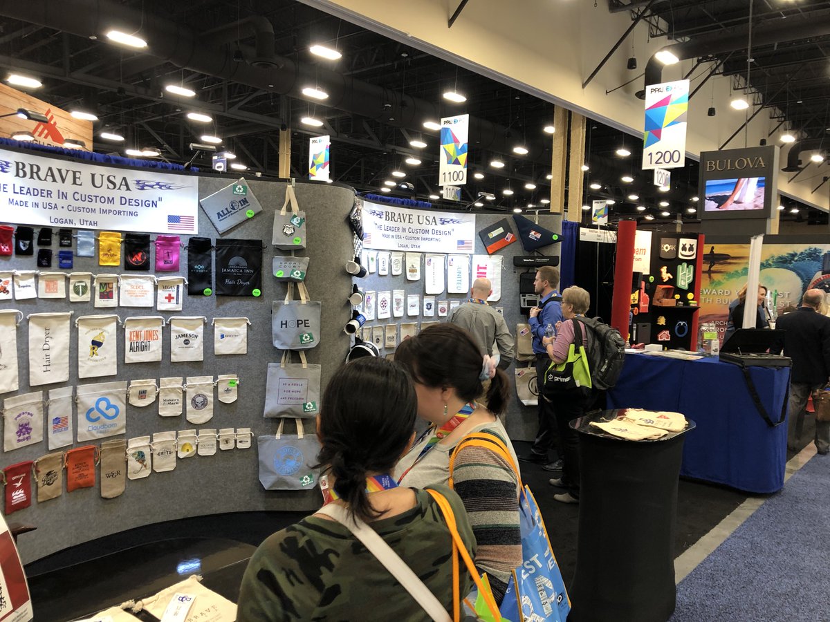 BraveUSABags's tweet photo. Wrapping up the @PPAI_HQ tradeshow today! What a great time meeting so many great people! Thank you for stopping my our booth!! #ppai #booth #tradeshow #brave #usa #promo #products #marketing #promotion #products #madeinamerica #madeinusa #usamade #custom #sewing #sew @SAGEQTI https://t.co/2OPnozRMKv
