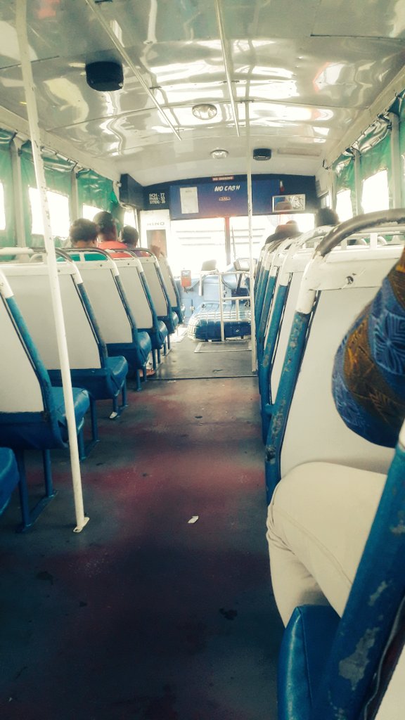 ptliga9's tweet image. You know the General Public have taken heed of TC TINO's Warnings when only 6 People are on the ride to Work dis AM😎. 
Keitou beka qo #CycloneProof🤔!!!
#TGIF🤜🤛
