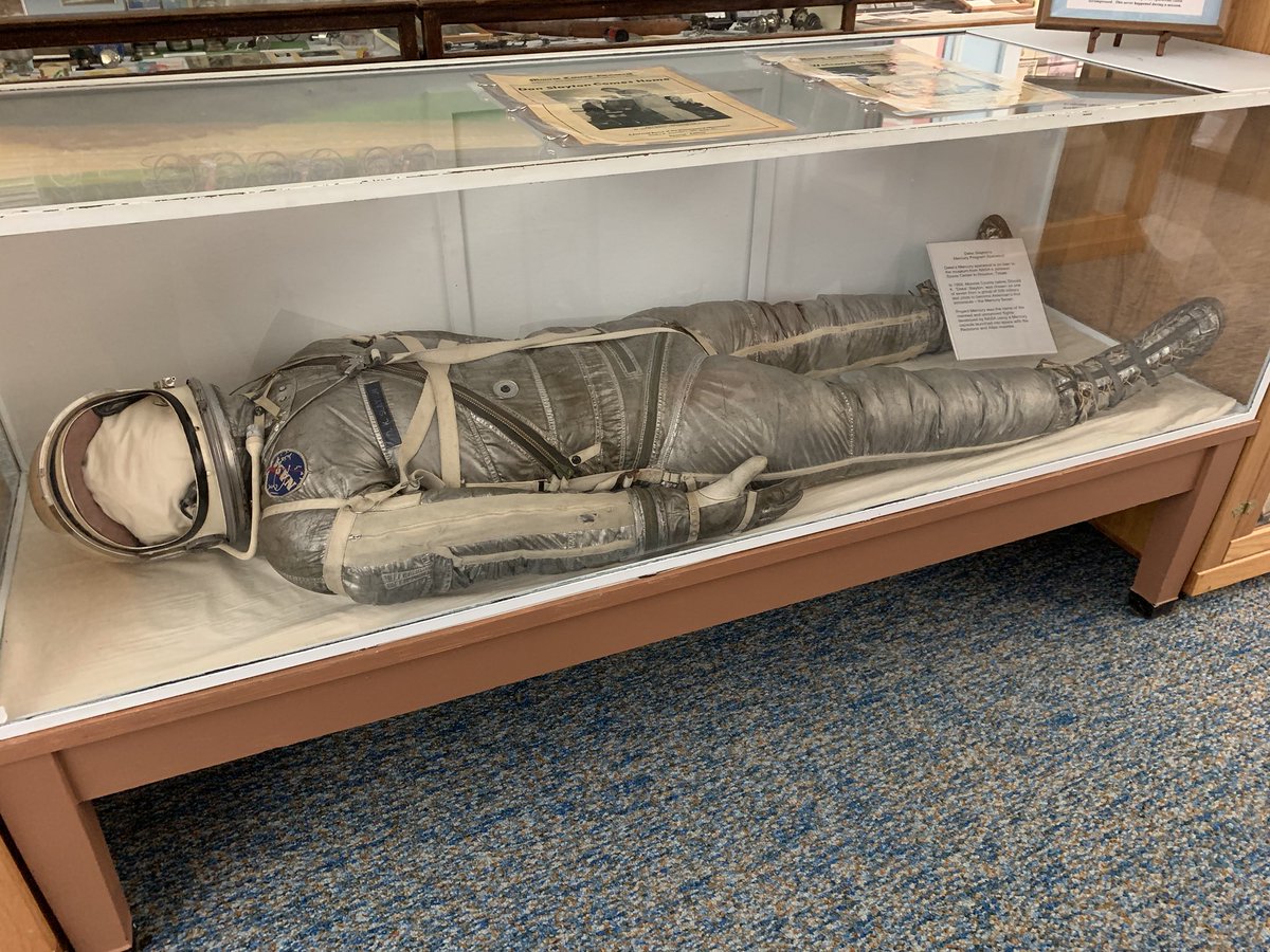 im_method's tweet photo. Hey @donttrythis... big fan! Was driving through Wisconsin when suddenly stumbled upon this... I instantly thought of all your space suit discussions on @testedcom Still Untitled. https://t.co/BxK1y2kQD4