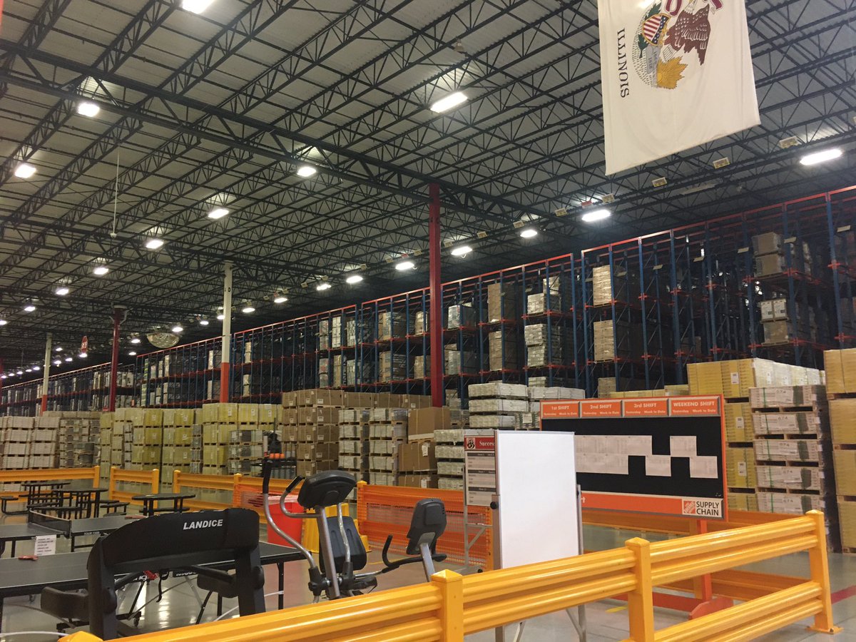 patrick_kotus's tweet photo. What an awesome and eye-opening experience to visit our Joliet RDC and SDC and all the great associates and managers that run this vital piece of our business. The speed, efficiency, and structure are indeed awe-inspiring. https://t.co/n0M49dwkks