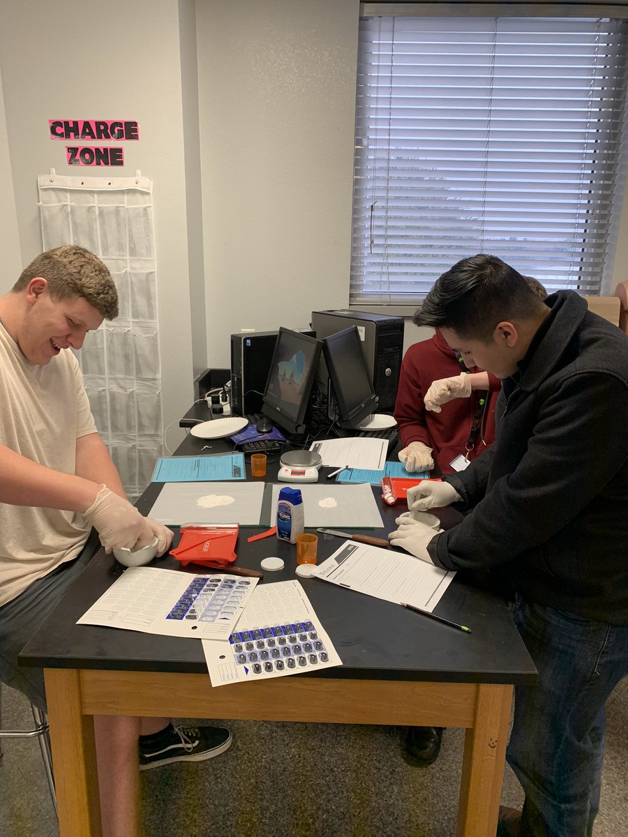 sowenCTE's tweet photo. Future Pharmacy technicians learning how to prepare capsules. So proud! #CTESaturnV @CTE_ECISD @EctorCountyISD https://t.co/CxMhLM7GzH