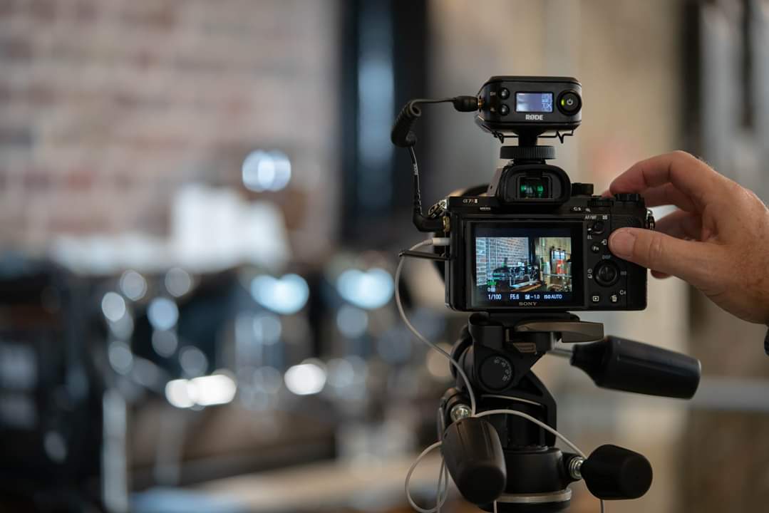 Our #AutoCue equipment lets you relax knowing that everything you want to say on camera will appear right in front of you, leaving you to focus on HOW you deliver your business messages to your online audience.

Get started with #video for business 👉 cbzphoto.com