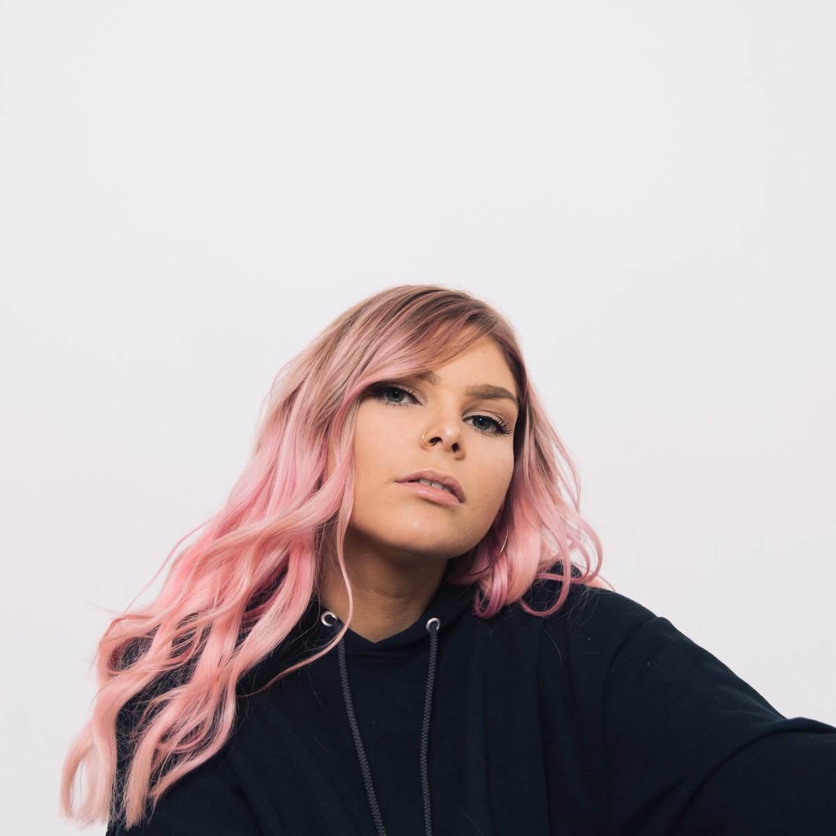 🚨 new signing (!) 🚨

welcome to the family <a href="/carobae_/">carobaesucks</a> ❤️