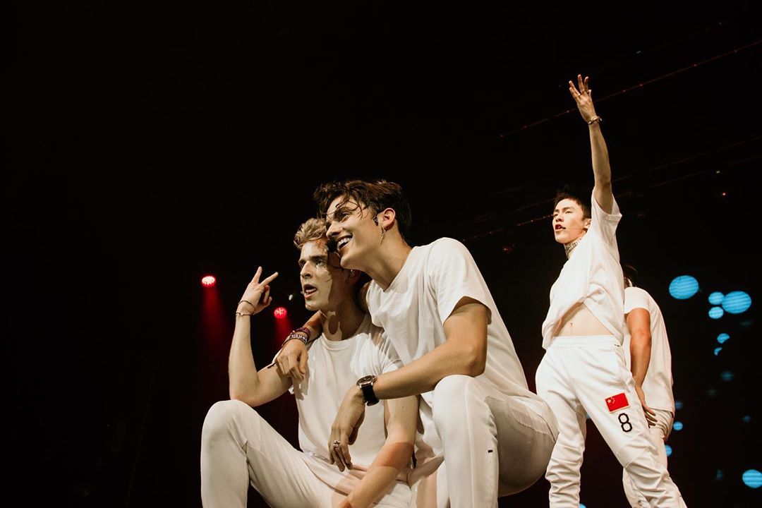 JBeauchampBR's tweet photo. 📷| Now United (@NowUnitedMusic) via Instagram “Confira essas imagens incríveis que Bea @costantiph nos capturou em São Paulo! (RJ*) Obrigado, @/sapsports por nos aproximar dos nossos Uniters. Acesse o canal do YouTube para conferir o primeiro vídeo #NowFriends !!”. https://t.co/OB2YhZh1oV