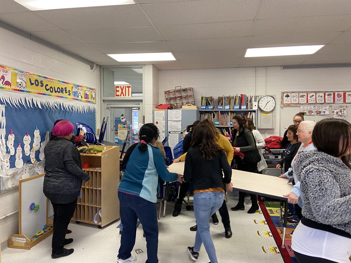 Carol Bennett tweet media