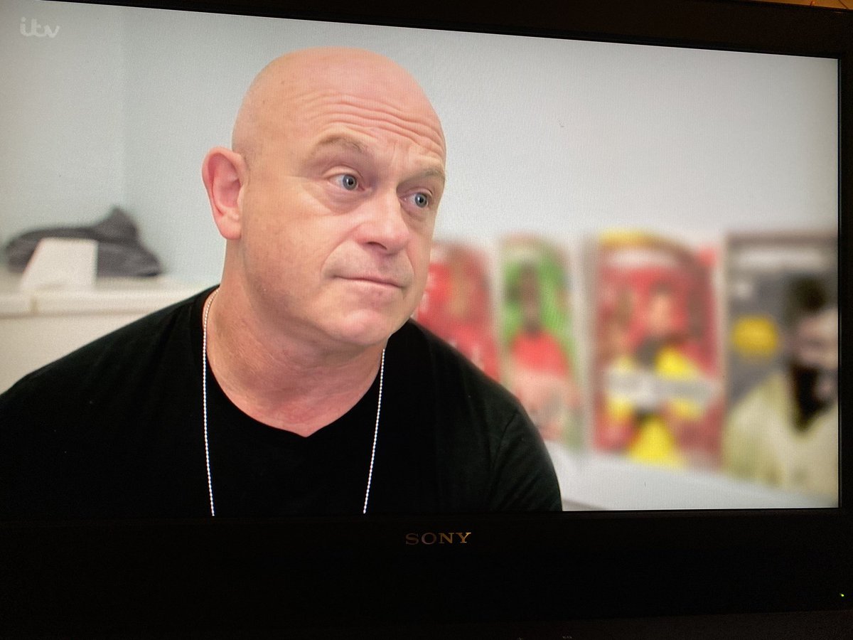 chrismackop's tweet photo. When the @reach_sport #lfcmagazine you write for a living makes a guest appearance on #belmarsh with @RossKemp 😯 #lfc https://t.co/E3OmcSgXoM