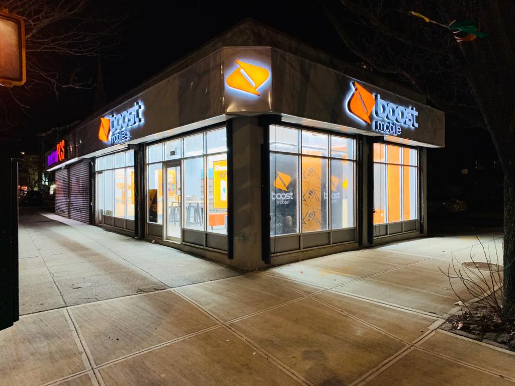 BoostMobileSean's tweet image. Shes so pretty. @IncMobitel Her name is Boostina Unlimited Toor Shes is 1 day old. Shes a newborn.  @JayMiglionico is her Godfather and @anewton_SPG is her Uncle.  @SPGKugel @Eric_K_Wong @Romi_NWSNY Now this is BOLD!!  Reminds me of @ProtocolBoost in Charlotte.  He built a beauty