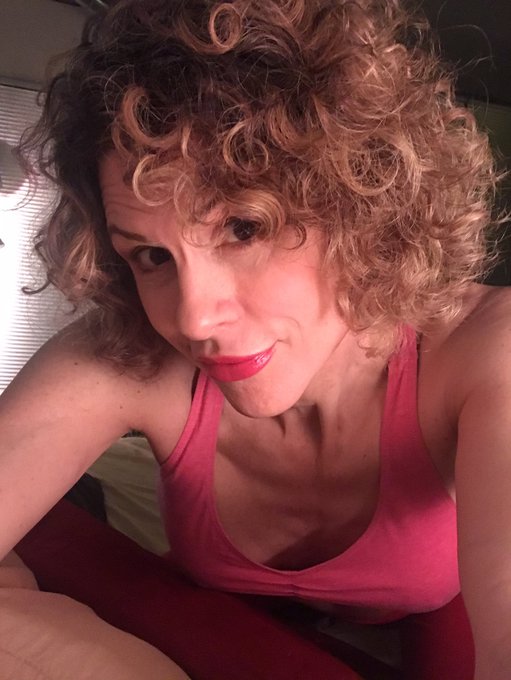 Hey there . . .😉 https://t.co/DdVI8Ivt8s<a href="/tag/clip"class="tags"><span>#clip</span></a><a href="/tag/transsexualdominatrix"class="tags"><span>#transsexualdominatrix</span></a>