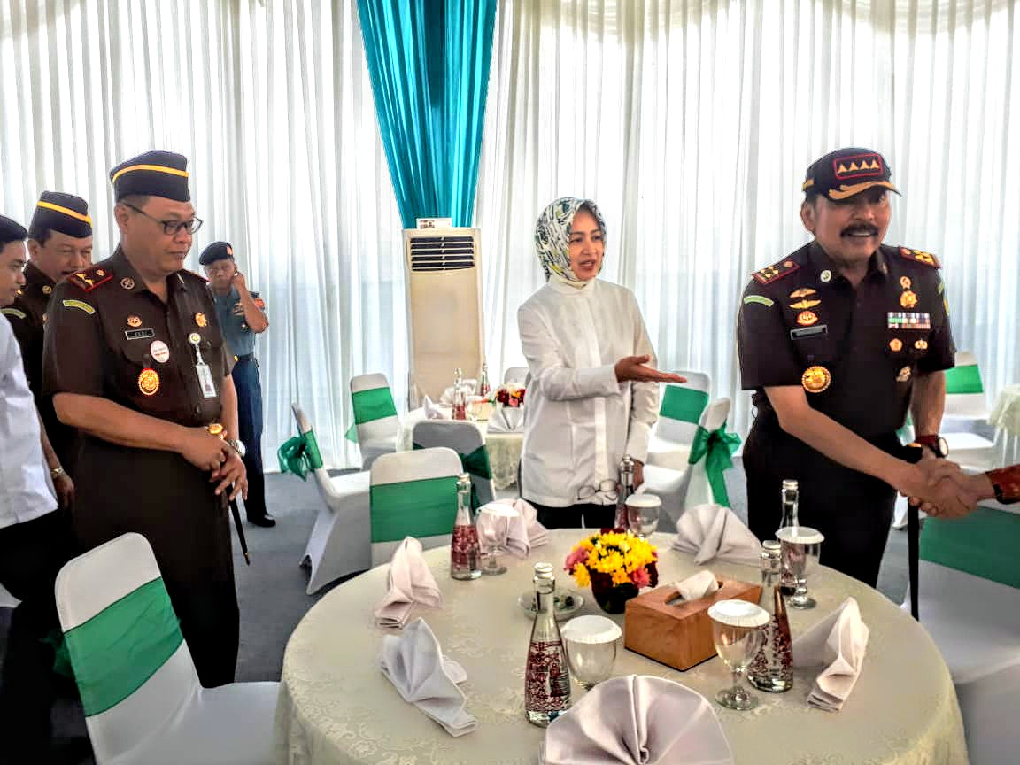 hadiholil's tweet photo. Jaksa Agung RI resmikan gedung Kantor Kejaksaan Negeri Tangerang Selatan.
#kejaksaan.ri
#puspenkumkejaksaan.ri https://t.co/ox5cbL8wEp