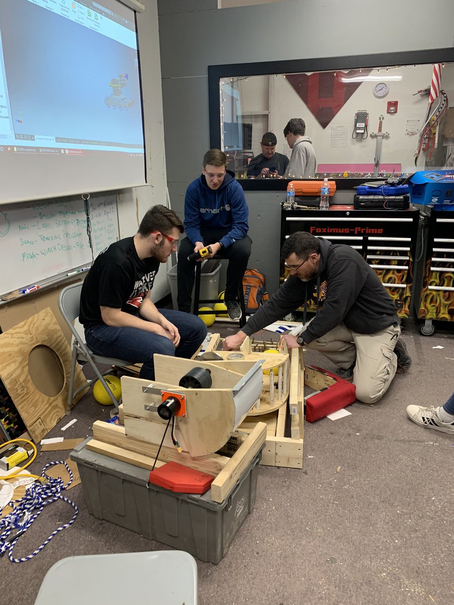 Foximus Prime coming to the end of build week 2! #FIRSTinspires #Foxpride #ForceForChange #stemsquad #infiniterecharge #firstrise #omgrobots #firstlikeagirl <a href="/FRCTeams/">FIRST Robotics Competition</a> <a href="/Yorkville115/">Yorkville Community Unit School District 115</a> <a href="/FIRSTweets/">FIRST</a> <a href="/yhsfoxes/">Yorkville Foxes</a>