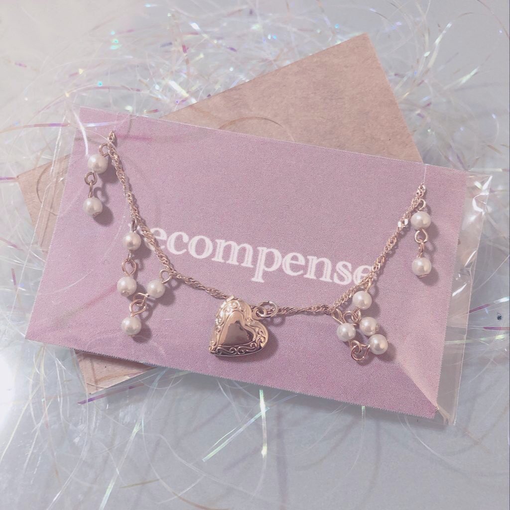 pan_handmade's tweet photo. 友達がやっているaccessory recompenceでずっと気になってたロケットハートのネックレスを購入💓

長めのネックレス欲しかったから嬉しい！
普段使いにはもちろん、結婚式などのお呼ばれも🙆‍♀️
ビンテージ系好きな人は絶対好きなブランド🌷
BASEから購入出来ます☺️💓💓 https://t.co/gzPNUUdVbJ