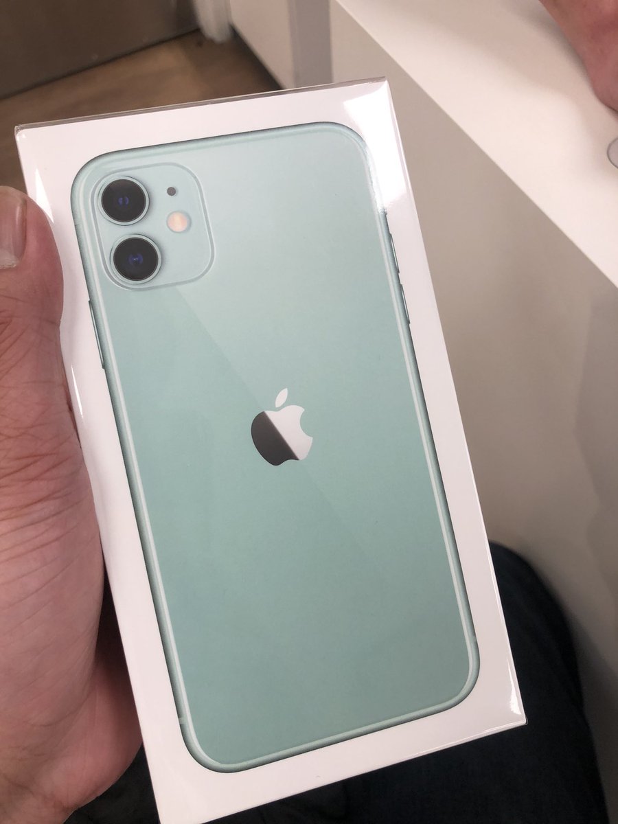 torrgalvez's tweet image. Hello new iPhone 11 😍 📲  #slideintomyDMs 😏😏😏 #iphone11