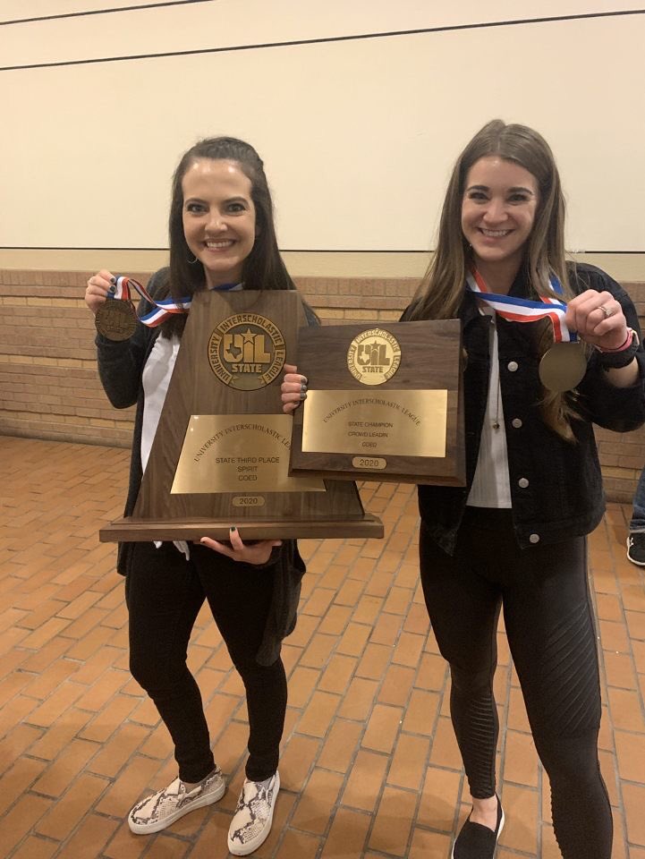 lifeatvandy's tweet photo. @VandegriftCheer earned 3rd in UIL STATE!!!!! 
And 1st in cheer category. 
Viper Strike! 🖤🖤🐍🖤🖤 https://t.co/IKJJyGxlVz