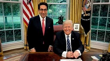 psychdr100's tweet photo. Rachel Maddow asked Lev Parnas if he ever met with Trump's lawyer, Jay Sekulow.
Mr. Parnas replied, "Several times".
Wow! Has anyone who works closely with Trump, not met with Lev? https://t.co/HxKq3zFwsk