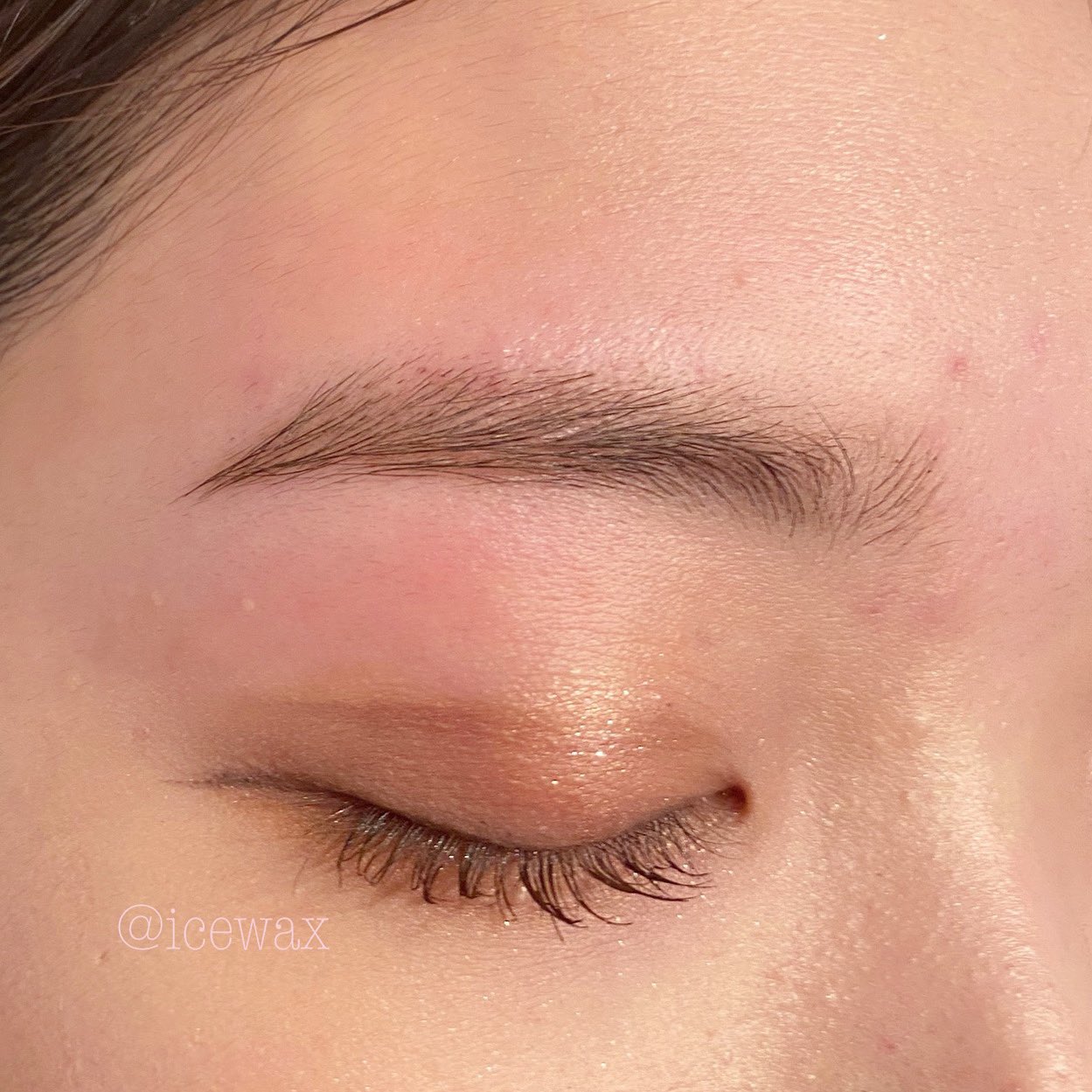 抜き師 斎藤 咲 Ice代表 アイブロウワックスがここ二ヶ月で一気に三倍以上予約が増えた 月一お手入れでかなりメイク楽になるからオススメでーす アイブロウワックス 眉毛 顔脱毛
