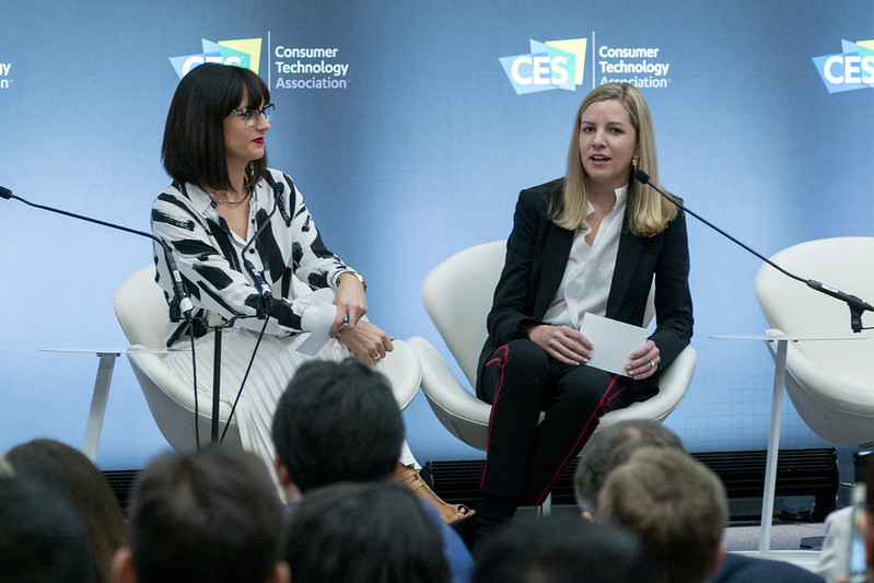 HighTechRetail's tweet image. Neutrogena Myanmar let us in on how they&apos;re marrying instore and online experiences with their phenomenal superstore partner @meijer  thanks #amyherrick  and #kerrysullivan #ces2020 #hightechretailing