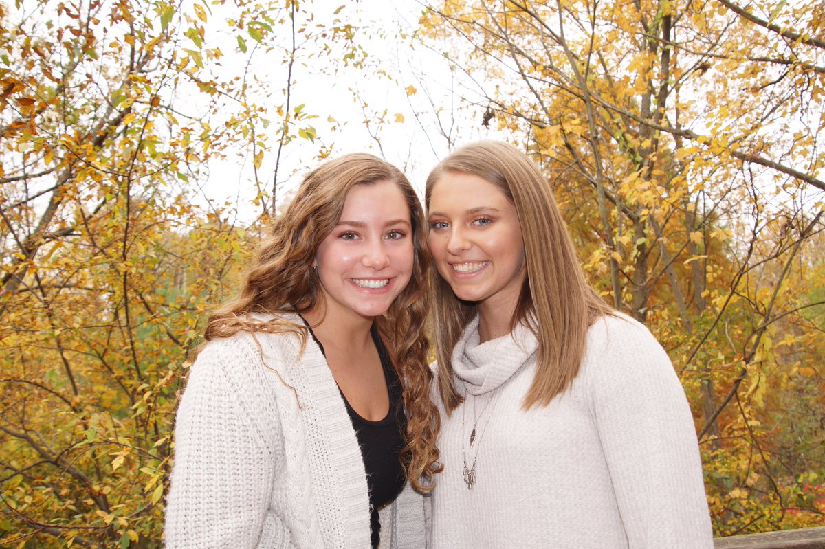 CamrynEnders's tweet photo. Happy 18th Birthday to such an amazing best friend!! 🥳🥳🥳Thank you for always being there for me!! Thankful to have a friend like you!! I hope you had a great day!! love you sm!!!! 💛💛 https://t.co/7DM8vmfzCz