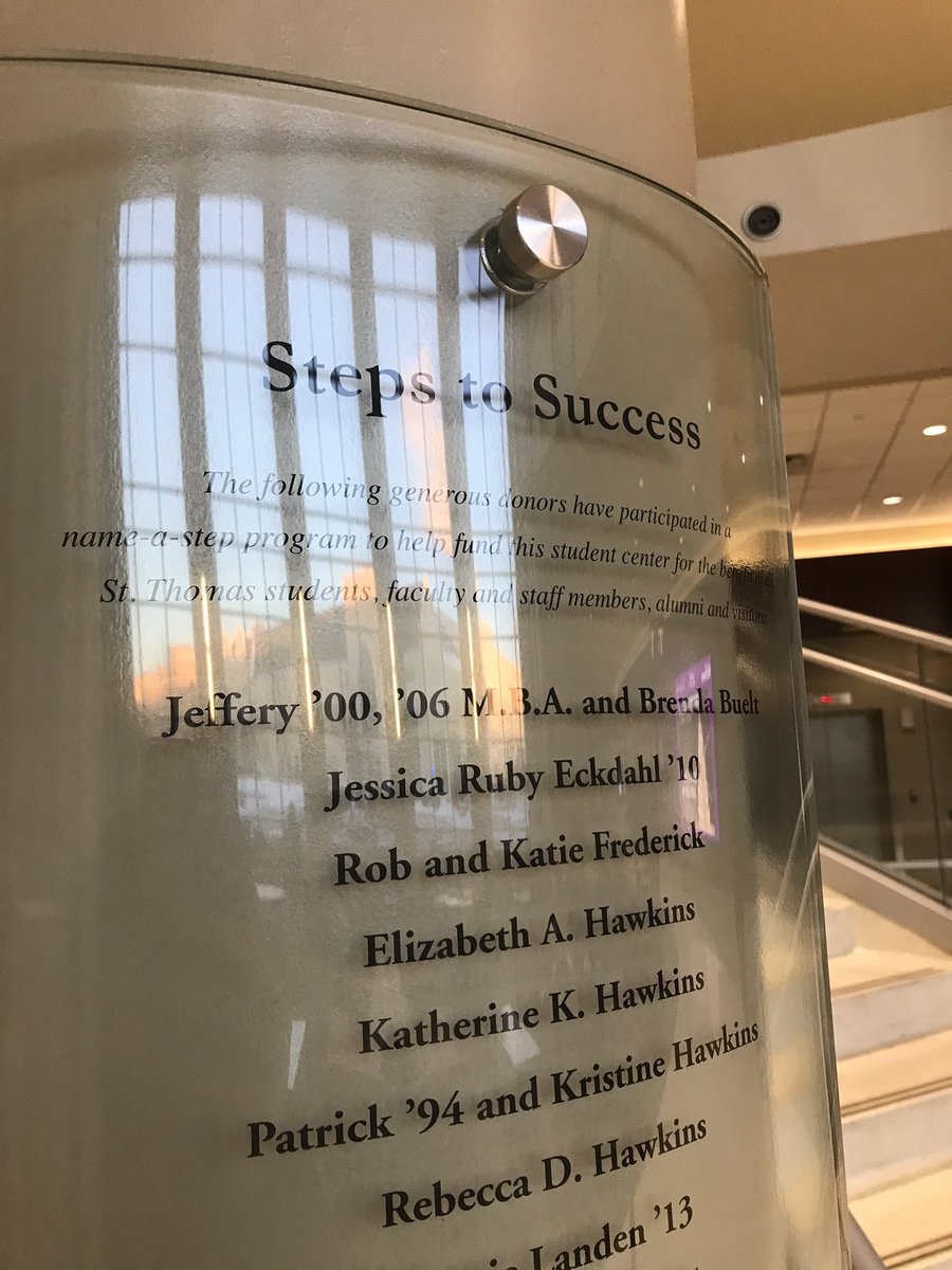 salisbury_mary's tweet photo. S/o to @SmartNonprofits for an information rich #mnfound20 - loved the tables for note taking and networking, and the extra screens and inclusive details. S/o to @UofStThomasMN for your creative donor recognition like the “Steps to Success” https://t.co/evVsKsDrRr