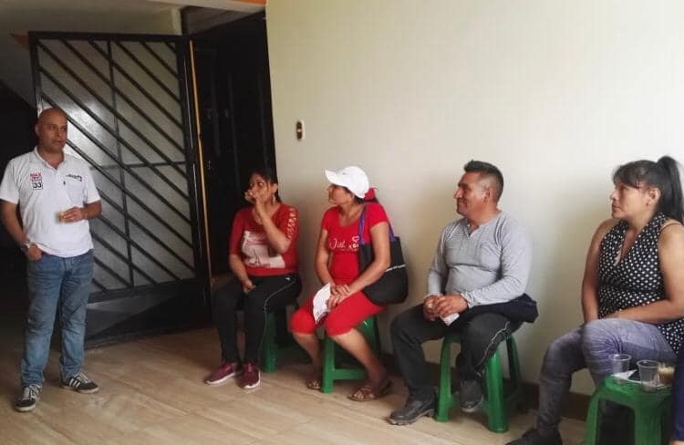 CrespoAp's tweet photo. En Lurin, donde pude conocer a vecinos deseosos de conversar sobre su zona de residencia y de brindar aportes.

¡Adelante!

#AP #Max33 #Accionpopular #EleccionesCongresales2020 https://t.co/8C3y76A1Ph