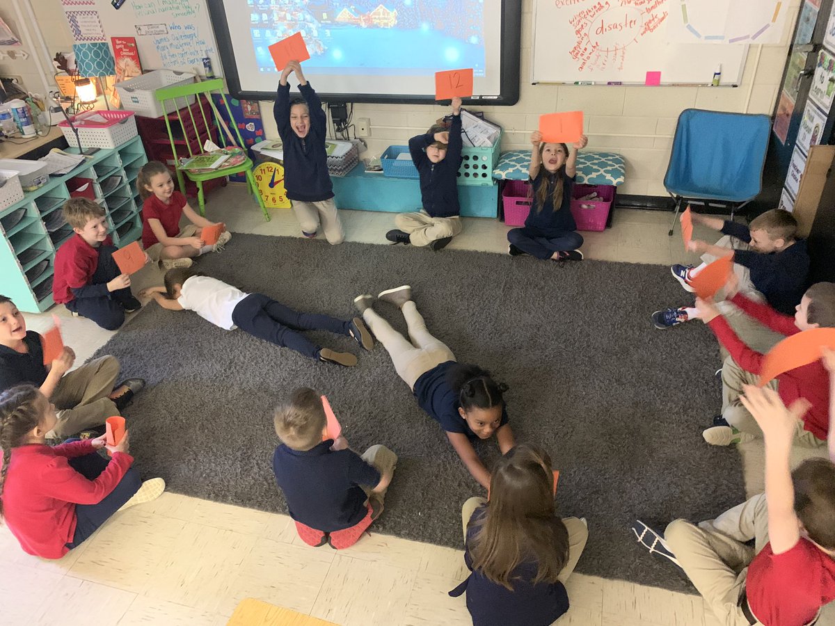 garnerNCTS's tweet photo. What better way to learn time than with human clocks?!?@Math_w_McKnight @IC_Kirkpatrick @NCTS09 #humanmanipulatives https://t.co/zK9nRitIJc