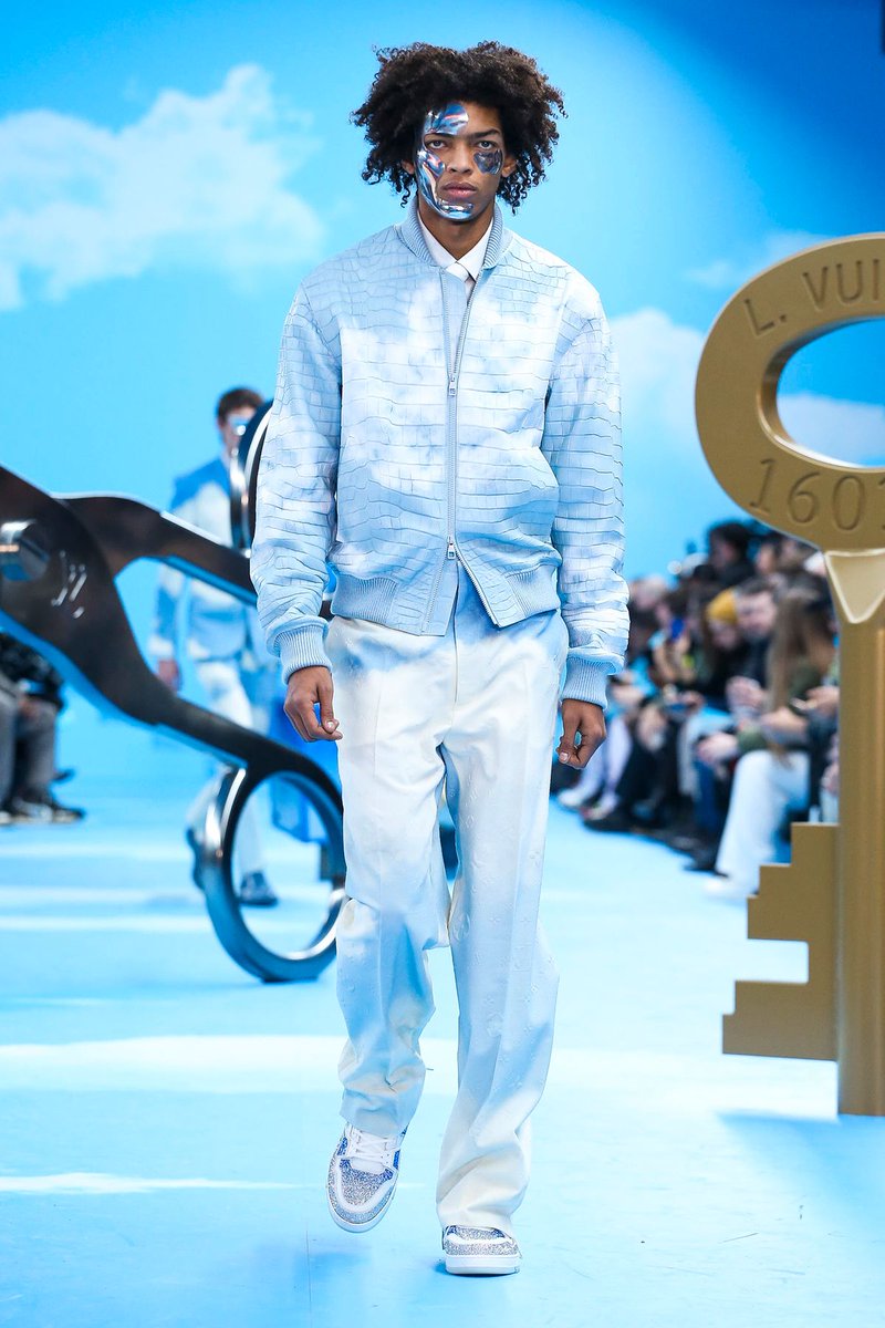 NewYorkModels's tweet image. LOUIS VUITTON ☁️ Introducing #OmariPhipps making his fourth turn down the @LouisVuitton runway at #PFWM 🇫🇷  #NYMMMen