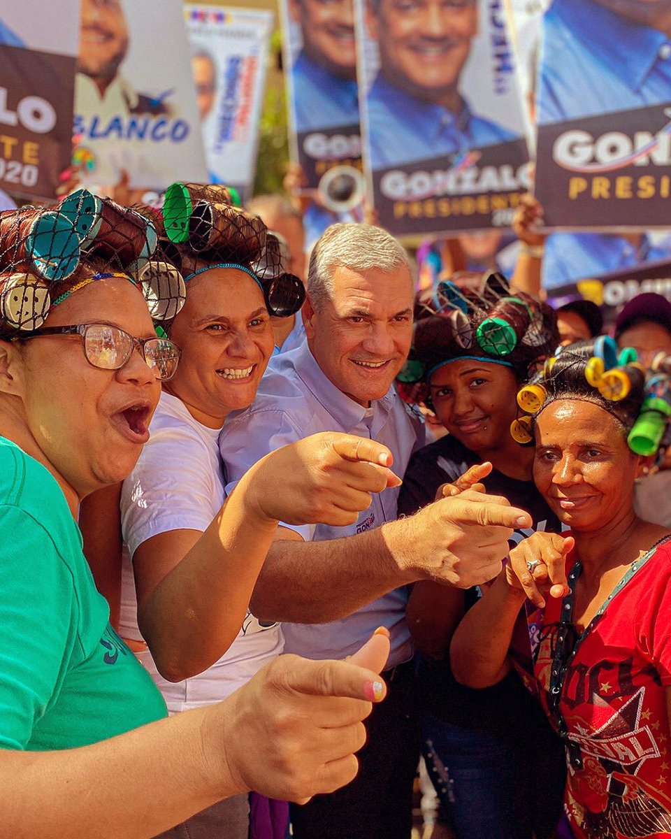 gregoriove's tweet photo. #ElPenco Con la fuerza de las mujeres vamos a pasar el rolo y ganar las municipales en febrero. @Gonzalo2020RD 🔥🔥🔥🔥🔥
#GonzaloPresidente #RoloPower #JuntaderaConGonzalo #TeamRolo #RedLVConGonzalo #RedLVPLD https://t.co/RuEVohwEbv