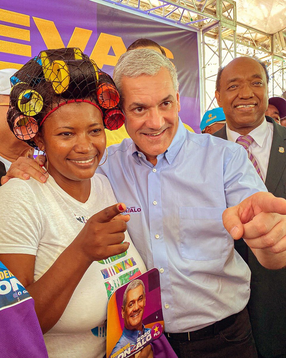 gregoriove's tweet photo. #ElPenco Con la fuerza de las mujeres vamos a pasar el rolo y ganar las municipales en febrero. @Gonzalo2020RD 🔥🔥🔥🔥🔥
#GonzaloPresidente #RoloPower #JuntaderaConGonzalo #TeamRolo #RedLVConGonzalo #RedLVPLD https://t.co/RuEVohwEbv