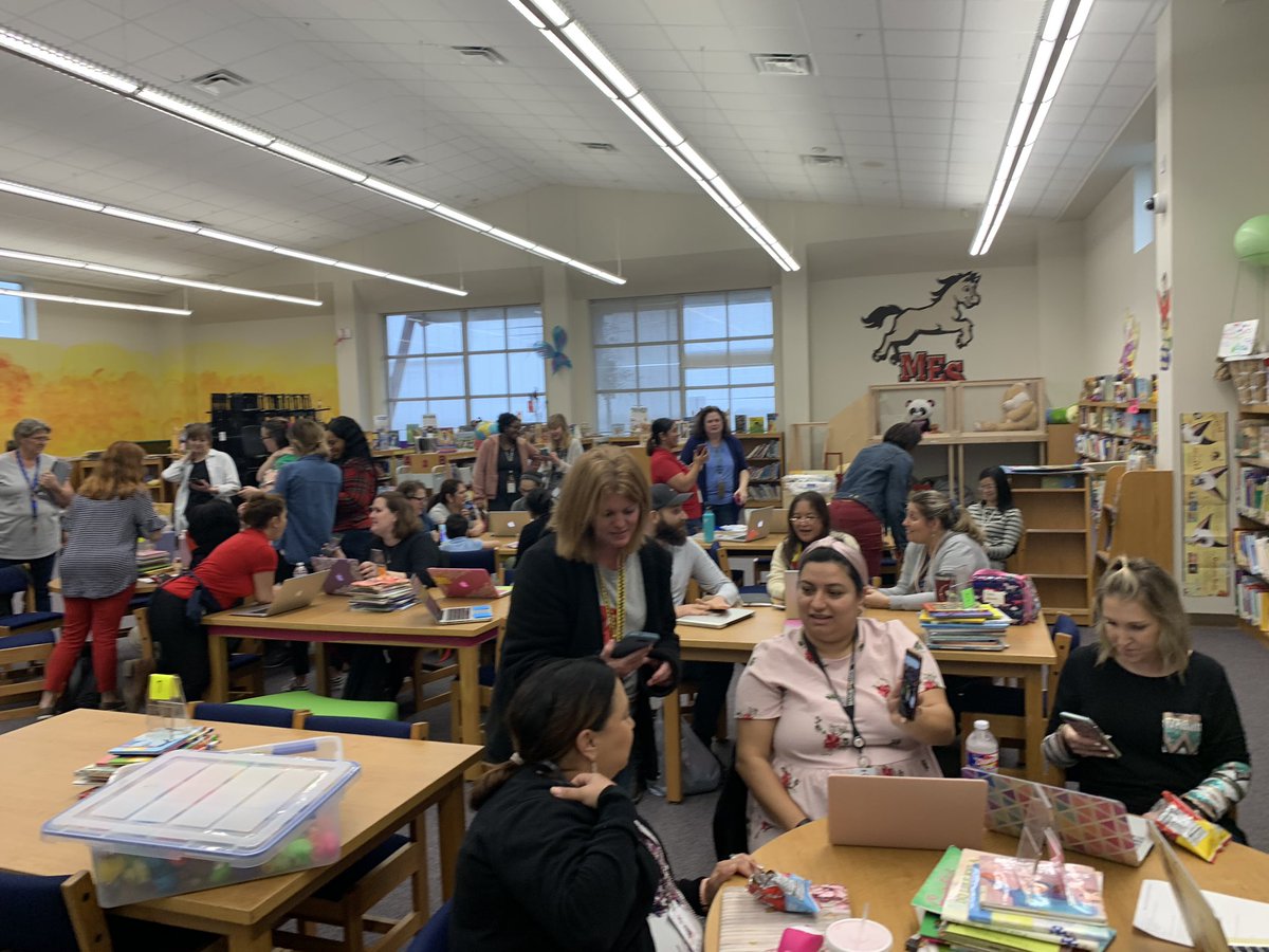ManorISDEC's tweet photo. Teachers and staff making connections through pictures! Share a photo below of what makes you smile! #ECinManor @ManorEELC https://t.co/pFhMDApddX