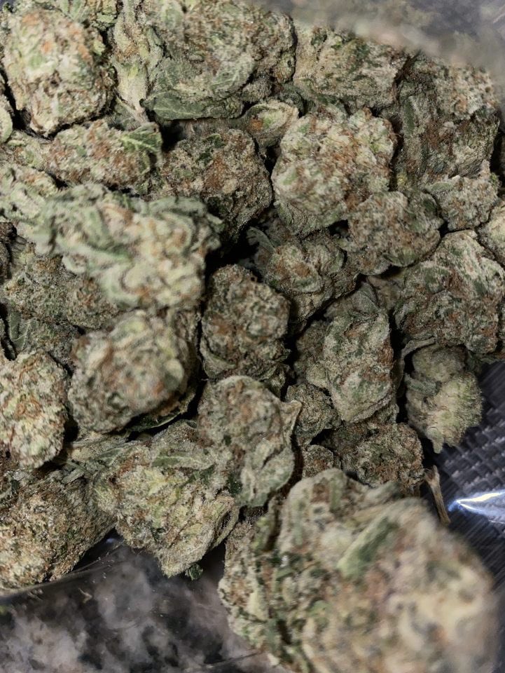 aucfreaky's tweet photo. I got what you need. Hit me up #ATL #RealPlug https://t.co/SsZXe97NEt