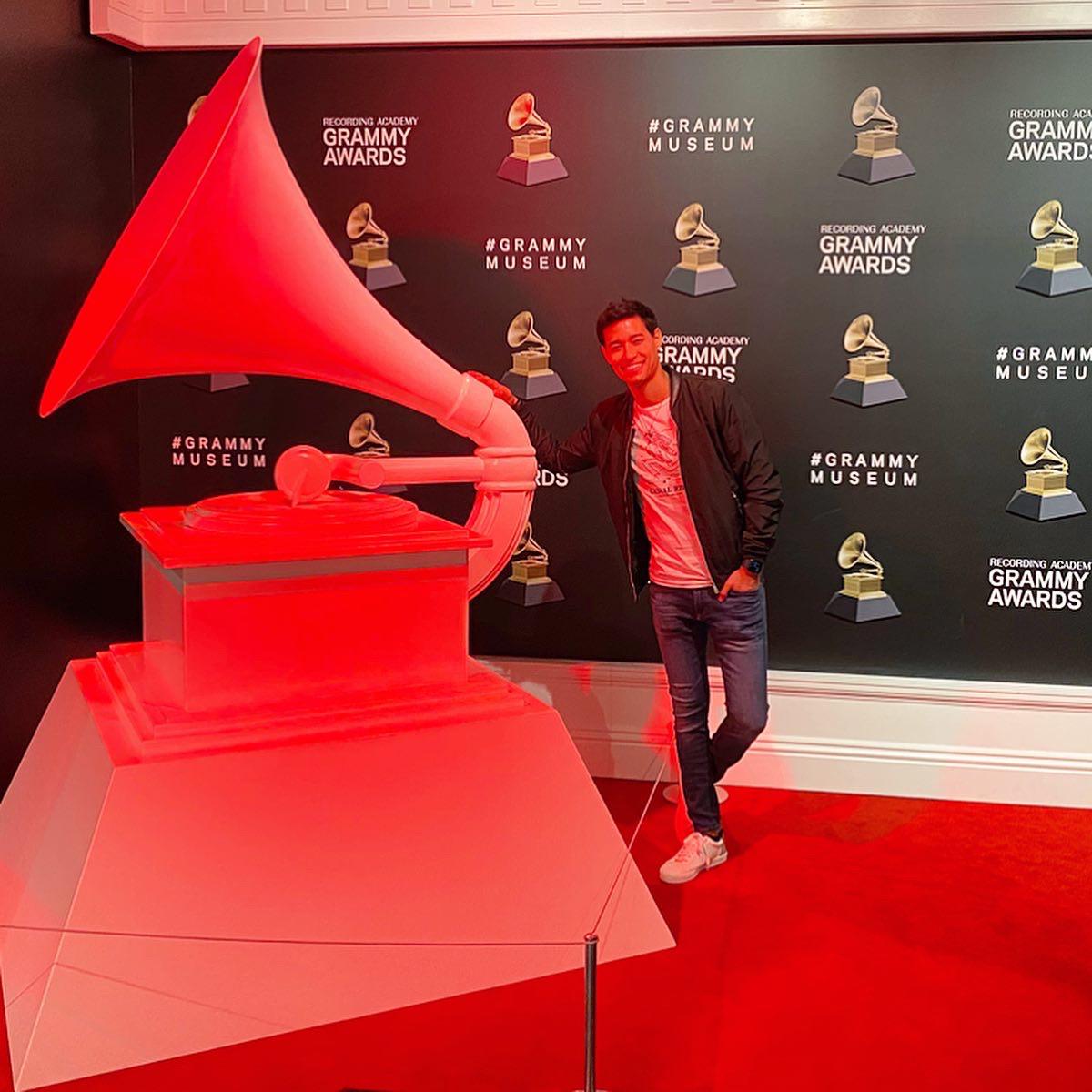 tonysuccar's tweet photo. Un gran honor poder visitar el @TheGRAMMYMuseum en #LA 🙏 no puedo creer que tienen mis palos y la campaña que use la noche de los @LatinGRAMMYs 20th year! Gracias gracias gracias, que bendición, a seguir haciendo… https://t.co/l3DDZEBEJ6