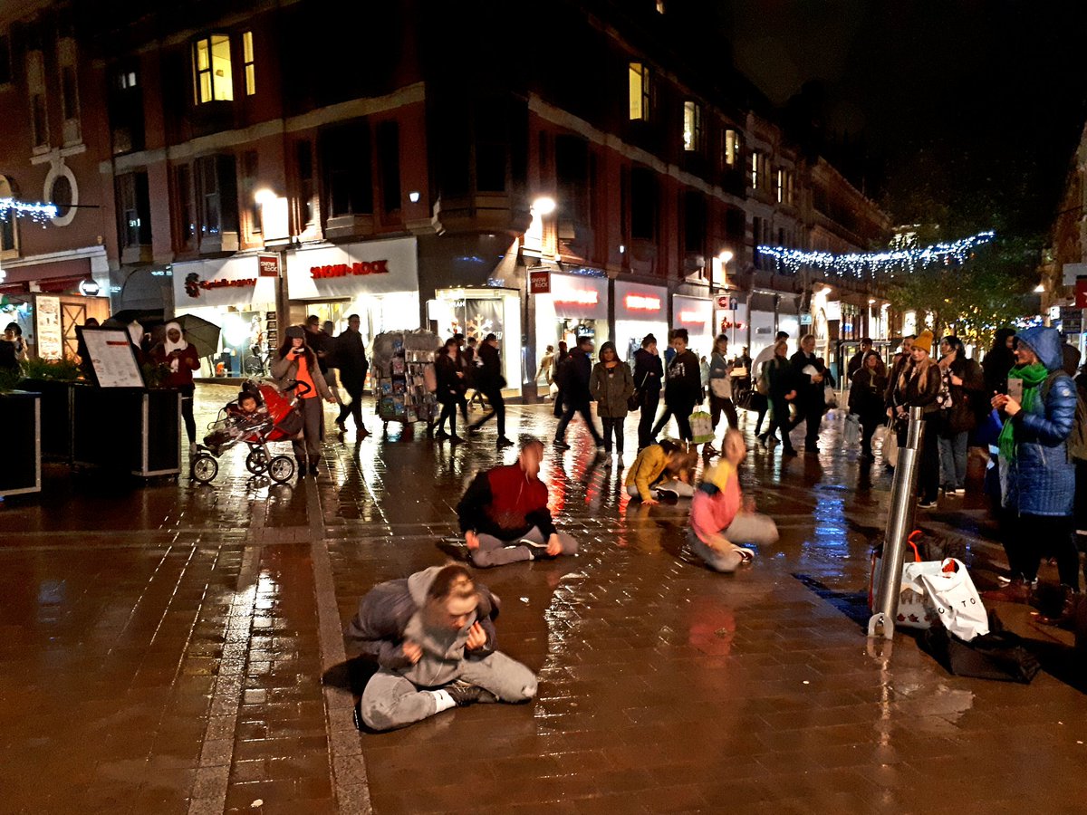 View a #dance performance at various locations across #LeedsCityCentre 

Friday 17th January, 1pm - 6pm. 

Raising awareness of #homelessness in #Leeds

@BigChangeLeeds @LoveofLeeds @DAZL_Leeds @LeedsAngels @LeedsHomeless @LeedsforChange @LeedsAHWN @foodaidnetwork @FoodAidWorks