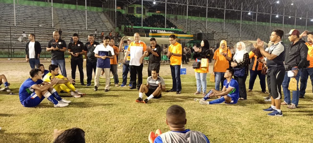 MYCGMedan's tweet photo. Internasional Pramusim Edy Rahmayadi Cup 2020 yang diadakan di Stadium Teladan, Medan bermula pada 16 hingga 18 Jan 2020. Pihak PSMS telah mengundang pasukan dari luar negeri iaitu Felda United, Penang FA dari Malaysia dan Boeung Ket dari Kamboja. Pihak KJM turut memberi sokongan https://t.co/VIof4X1kRs