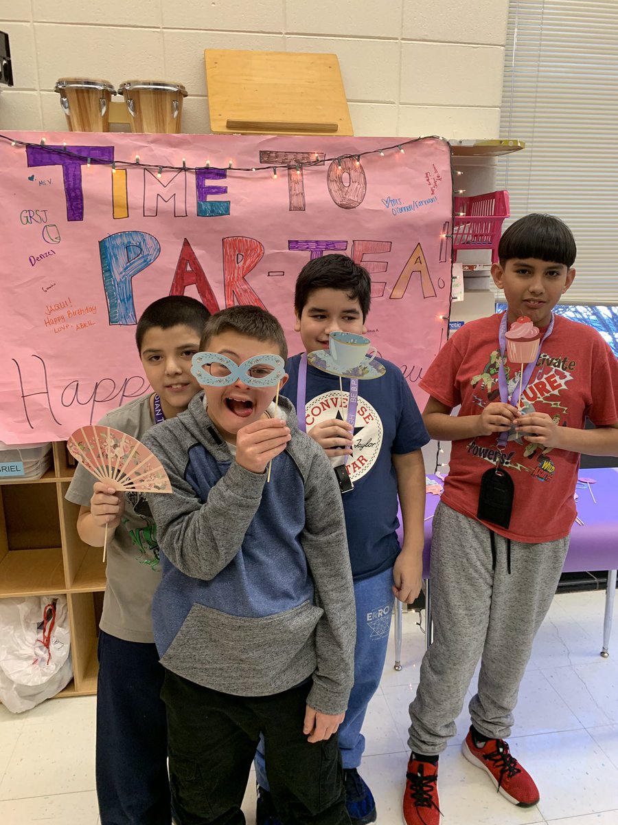 Mrs. Farnan (O’Connell)☘️ tweet media