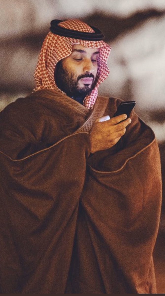 #محمد_بن_سلمان

ملتحف بالعز   ياهامة   طويق 
ياذرانا   عن عواصيف  الرياح 

 صانع التاريخ يانور  الطريق 
فاردن  للمجد  والعليا  جناح