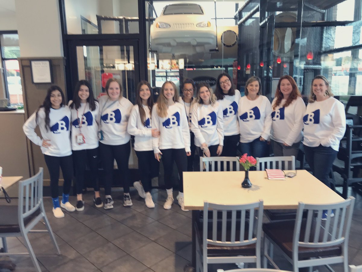 KimMmooney11's tweet photo. @BanderaISD BHS Cheer is ready for UIL Spirit Comp! So proud of all the hard work we’ve put in! We may be facing squads of 20 kids and much bigger schools, but our spirit and smiles and effort have already proven us winners! #bulldogtenacity https://t.co/lDMYPsPOaE