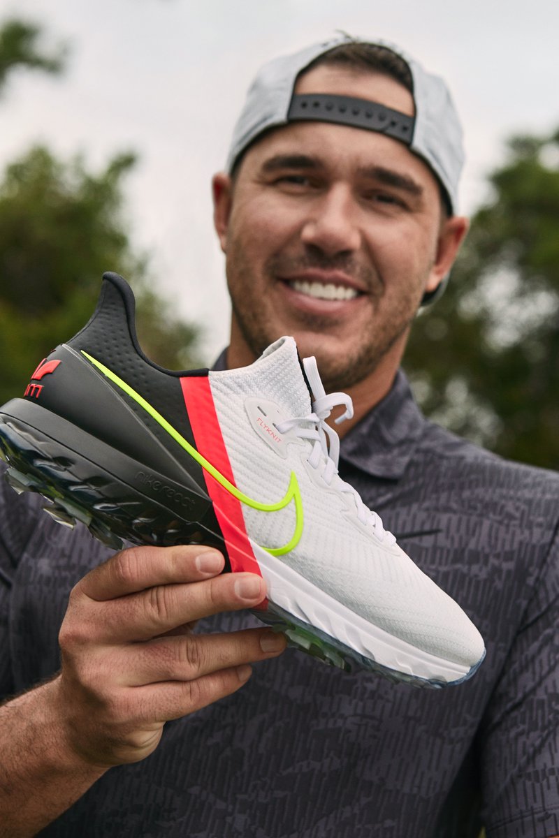 Very interesting new golf shoe from the @Nikegolf folks. The Zoom