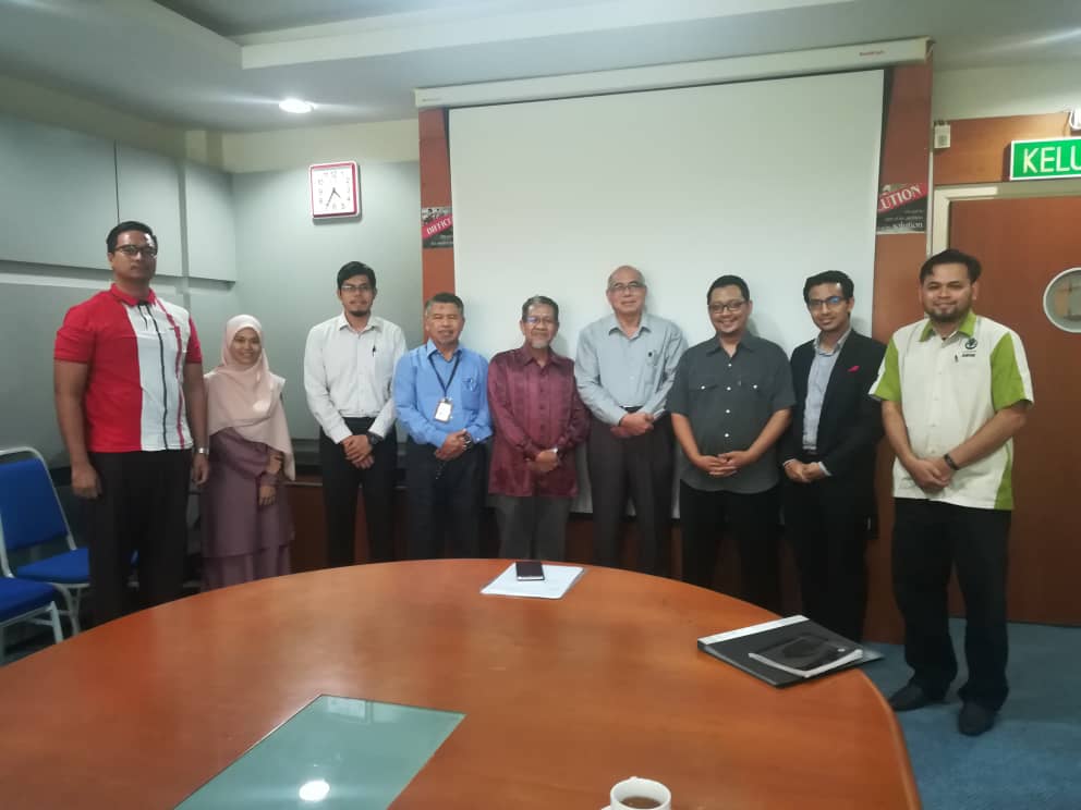 abimselangor's tweet photo. 17 Jan. ABIM Selangor menerusi Yayasan Takmir Pendidikan(Selangor) mencapai kesepakatan bersama Universiti Selangor (Unisel). Antaranya
1. Taski ABIM di selangor bakal menerima pelajar Unisel melakukan latihan industri
2. Amal islami SRI ABIM Selangor dianjurkan bersama di Unisel https://t.co/DN8vnJPkMO