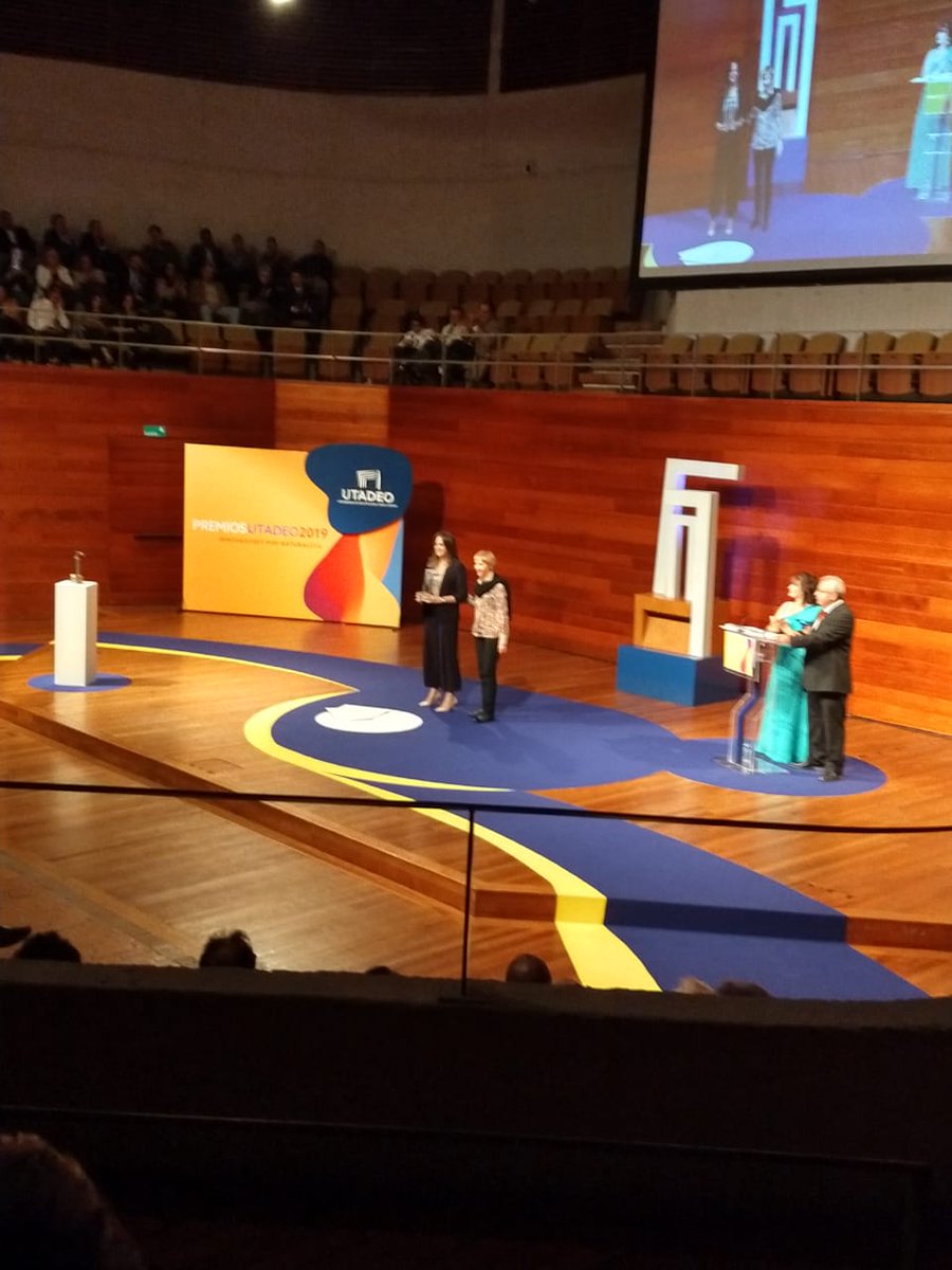Utadeo_edu_co's tweet photo. #PremiosUtadeo La Empleada Destacada de esta edición es Carolina Sáchica, directora del Consultorio Jurídico, quien se ha destacado por el trabajo que ha realizado en torno a las medidas cautelares para los Wayúu. https://t.co/o8Oh4UXYHQ